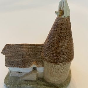 David Winter Oast House